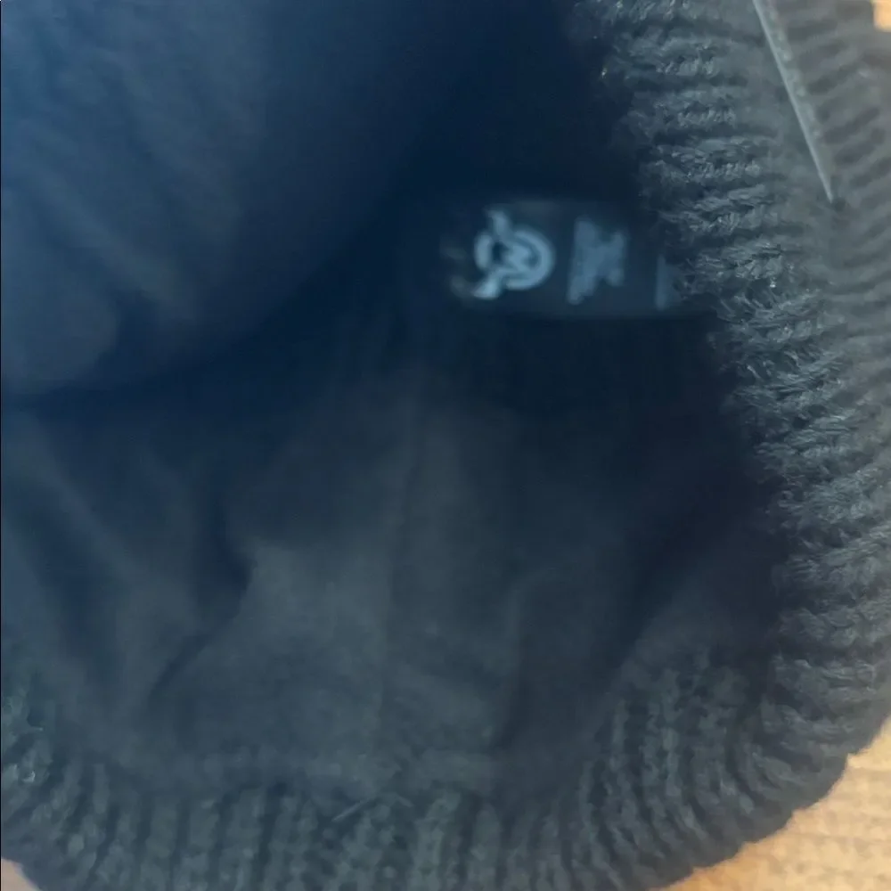 NWT New Moosejaw Black Bells Whistles Pom Beanie Hat One Size